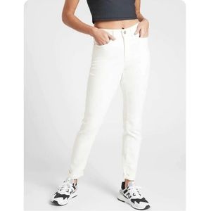 Athleta High Rise Skinny Jeans with Sculptek in White, Size 8